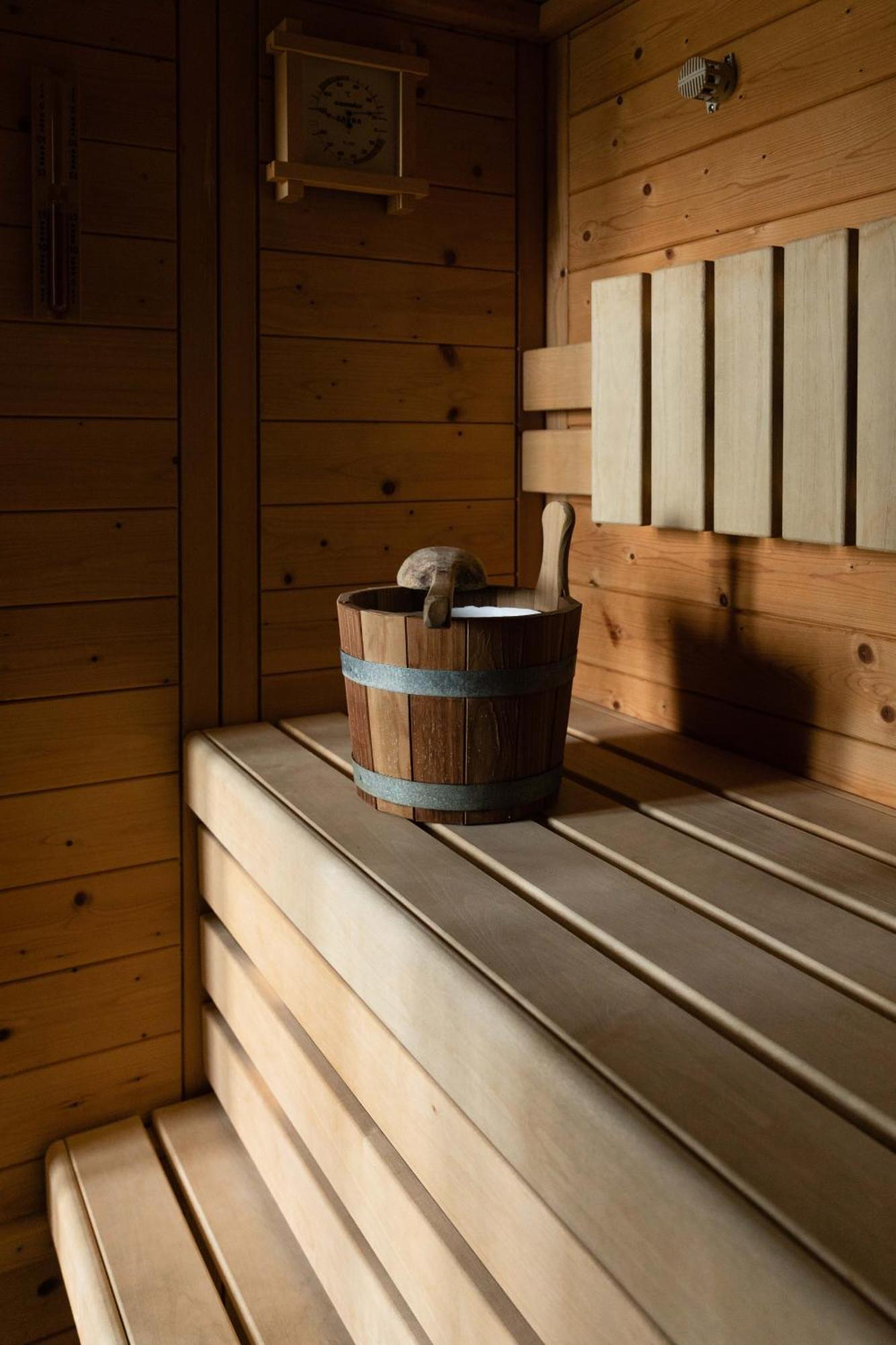 ピュイスガン シャトー ド モル Bed & Breakfast エクステリア 写真