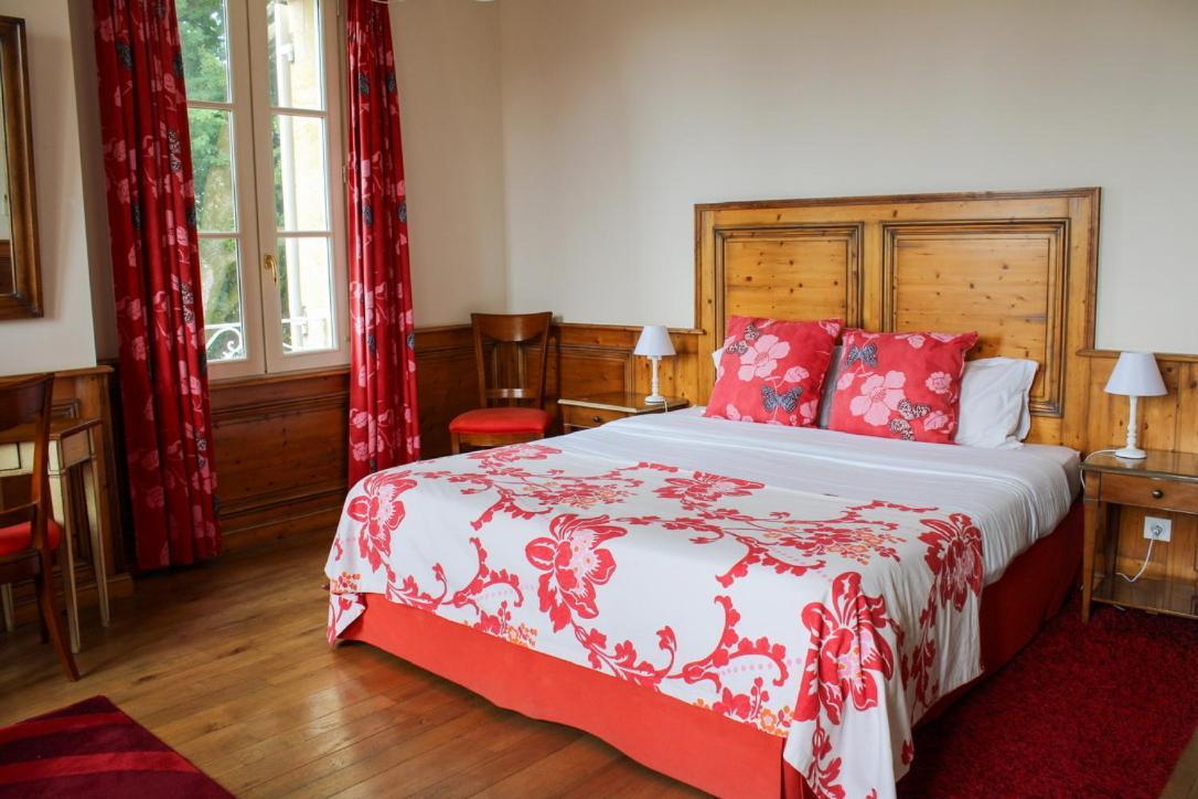 ピュイスガン シャトー ド モル Bed & Breakfast エクステリア 写真